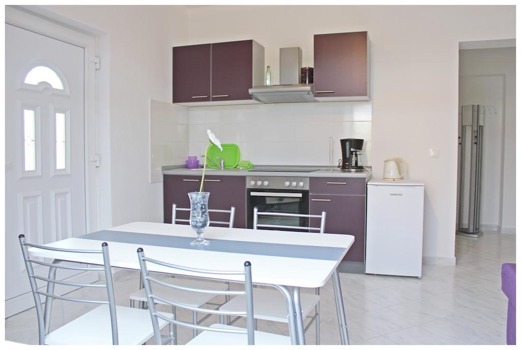 Apartments & Room Dijana Трогир Экстерьер фото